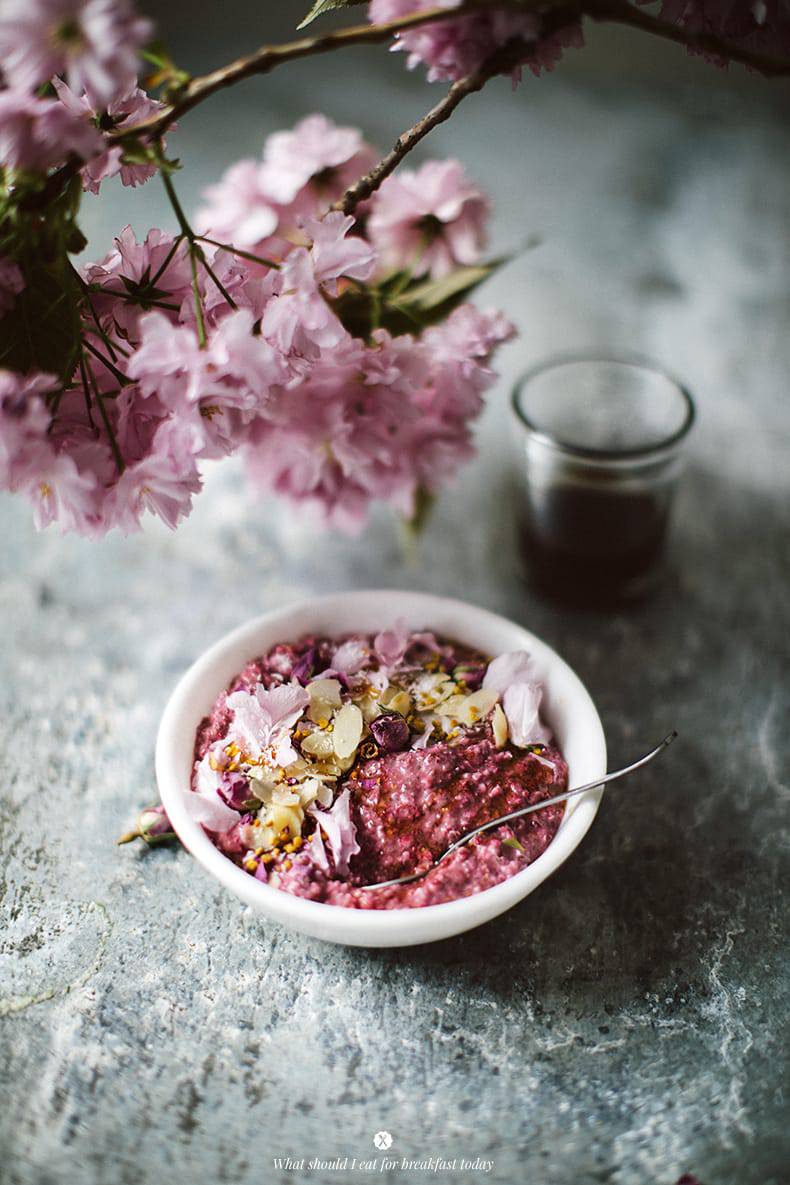 Freaking good overnight raspberry oatmeal