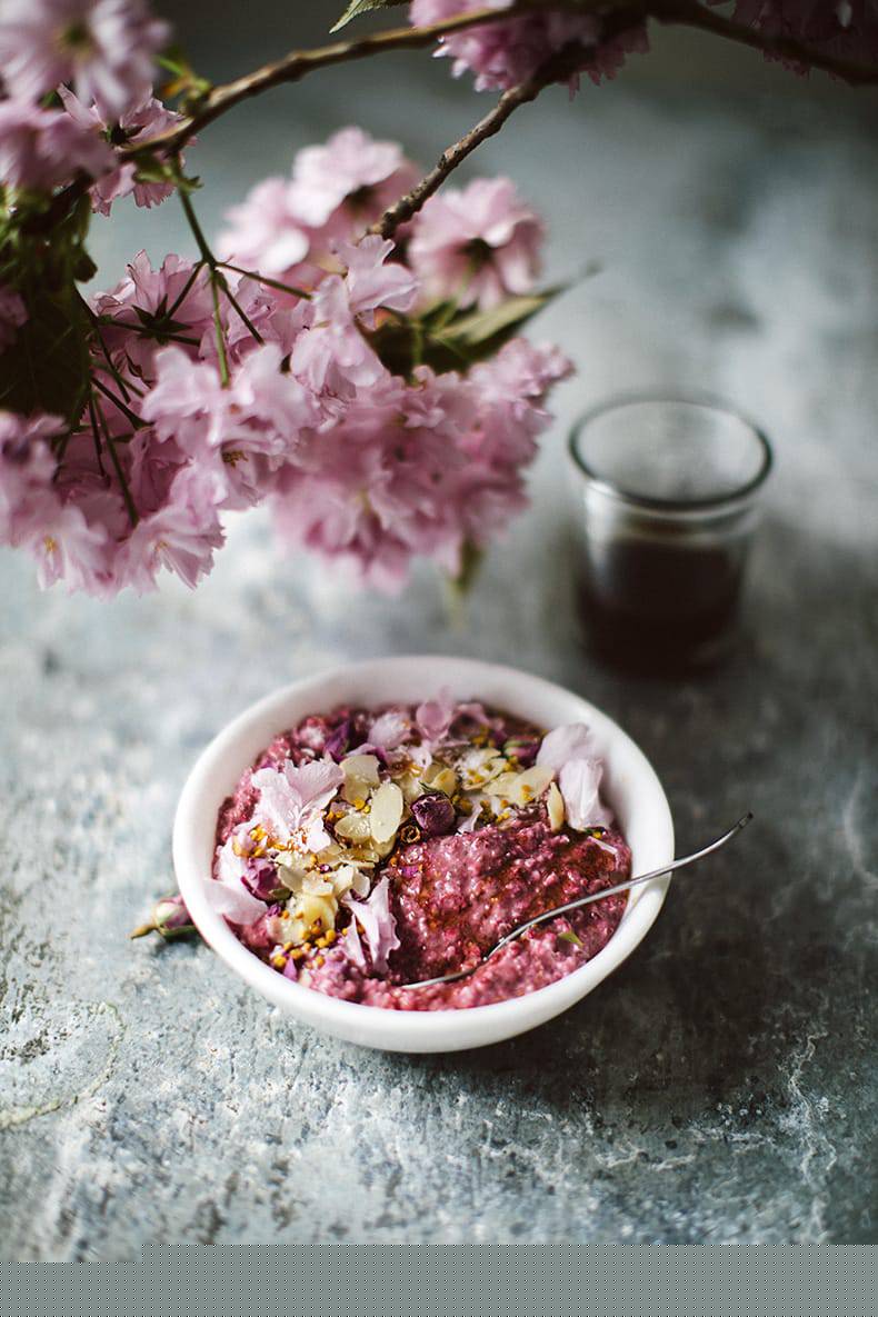 Freaking good overnight raspberry oatmeal
